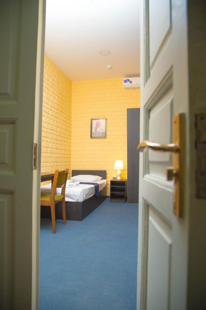 Minor Hotel Tashkent Ngoại thất bức ảnh